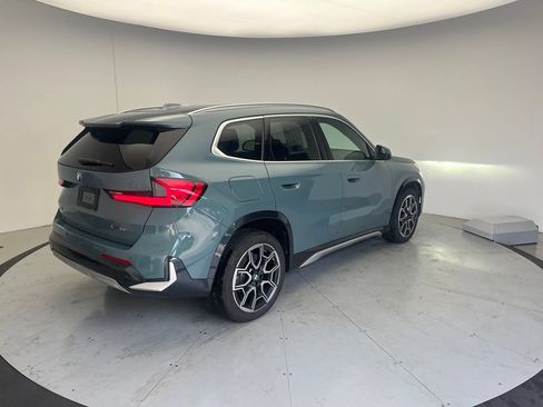 Used 2025 BMW X1 xDrive28i AWD/4WD image 3