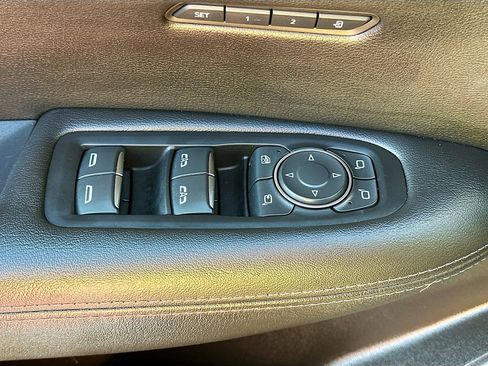 Used 2023 Cadillac XT5 Premium Luxury image 17