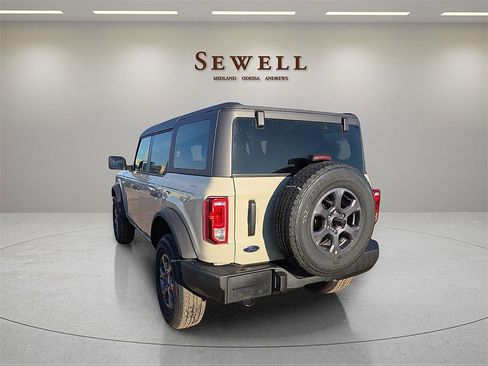 New 2025 Ford Bronco Big Bend image 3