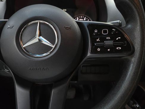 Used 2024 Mercedes-Benz Sprinter 2500 image 18