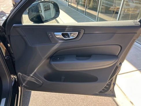 Certified 2025 Volvo XC60 B5 Plus AWD/4WD image 14