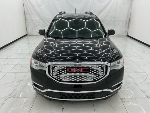 Used 2018 GMC Acadia Denali w/ Technology Package AWD/4WD image 7