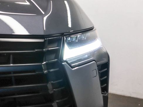 Used 2024 Lexus GX 550 w/ Cold Area Package AWD/4WD image 7