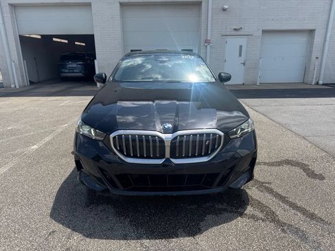 Used 2025 BMW i5 xDrive40 w/ M Sport Package AWD/4WD image 8