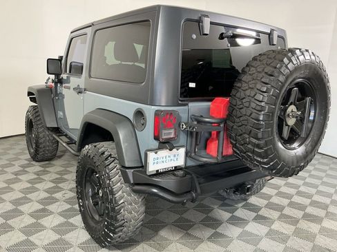 Used 2015 Jeep Wrangler Rubicon w/ Power Convenience Group image 6