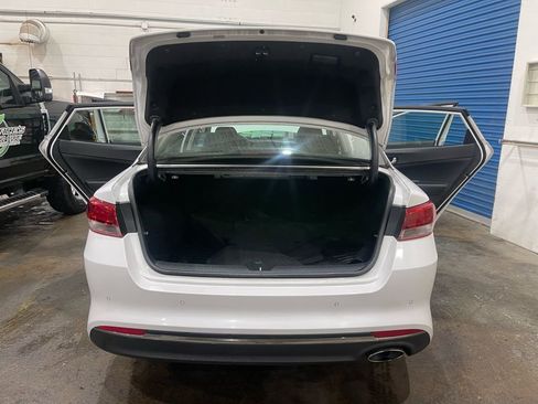 Used 2016 Kia Optima LX w/ LX Convenience Package FWD image 29