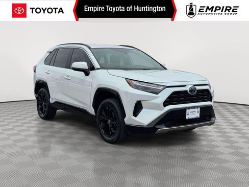 Used 2023 Toyota RAV4 SE AWD/4WD image 1