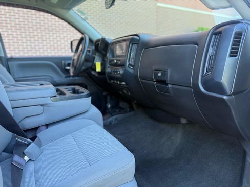 Used 2017 Chevrolet Silverado 1500 Custom w/ Custom Convenience Package AWD/4WD image 33