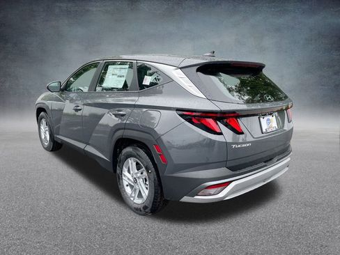 Certified 2025 Hyundai Tucson SE image 30