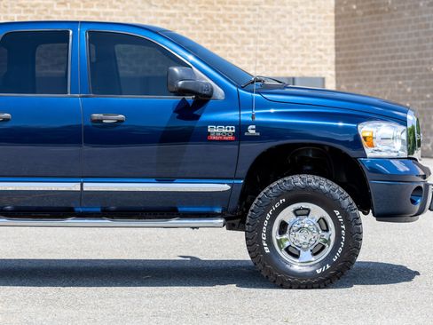 Used 2007 Dodge Ram 2500 Truck Laramie AWD/4WD image 8