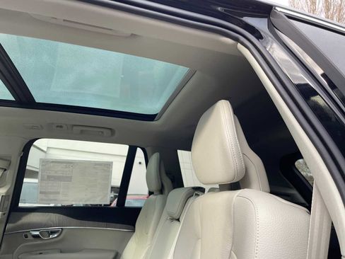 Used 2023 Volvo XC90 B6 Plus w/ Protection Package Premier image 18