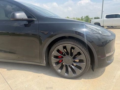 Used 2022 Tesla Model Y Performance AWD/4WD image 13
