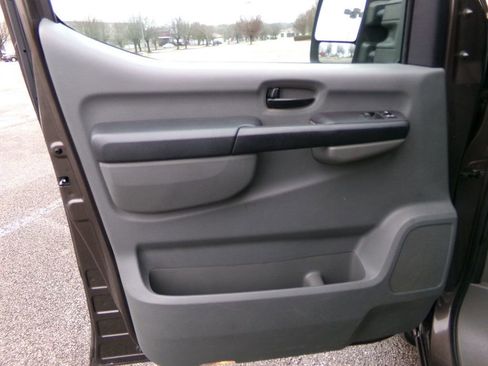 Used 2015 Nissan NV 3500 SL w/ Technology Package image 14