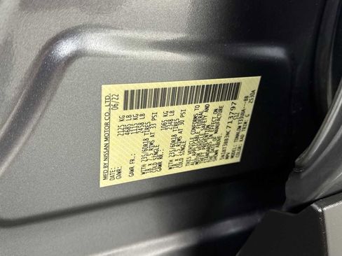 Used 2022 Nissan Rogue SV image 11