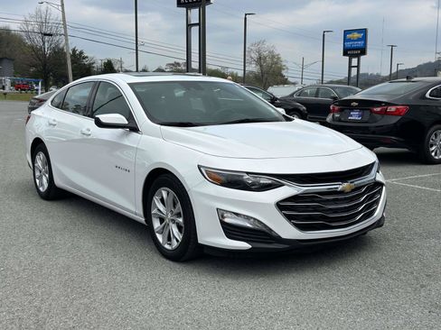 Used 2024 Chevrolet Malibu LT FWD image 1