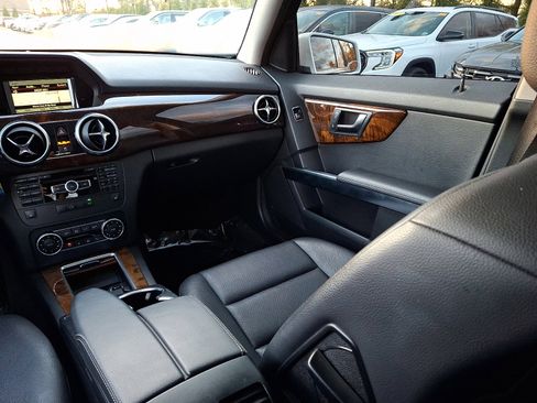 Used 2015 Mercedes-Benz GLK 350 4MATIC image 16