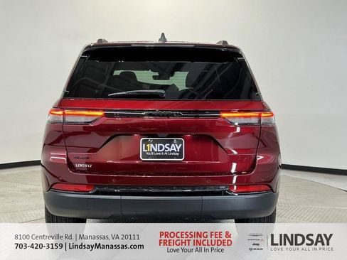 New 2025 Jeep Grand Cherokee Laredo image 5