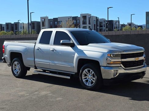 Used 2017 Chevrolet Silverado 1500 LT w/ All Star Edition image 21