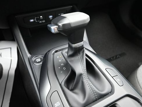 New 2025 Kia K4 FWD image 23