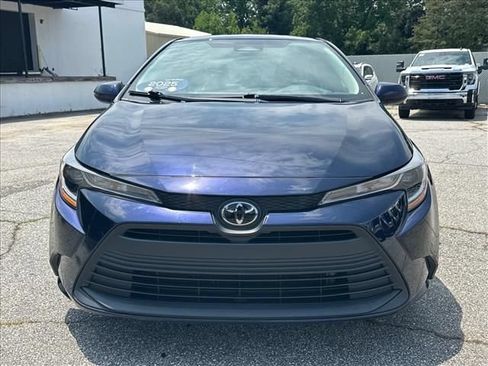 Used 2025 Toyota Corolla LE FWD image 4