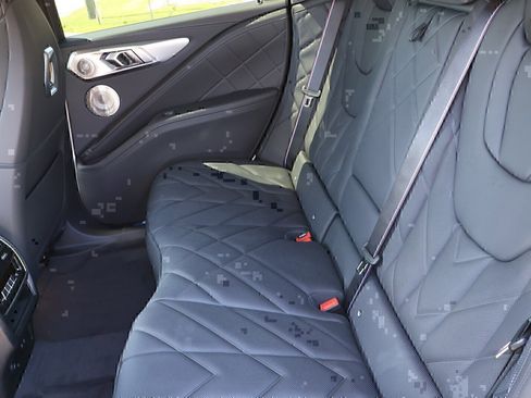 Used 2024 BMW XM image 10