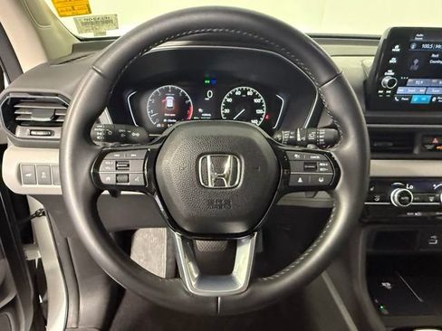 Used 2023 Honda Pilot EX-L image 17