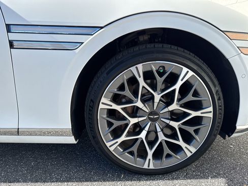 Used 2023 Genesis G90 3.5T image 9