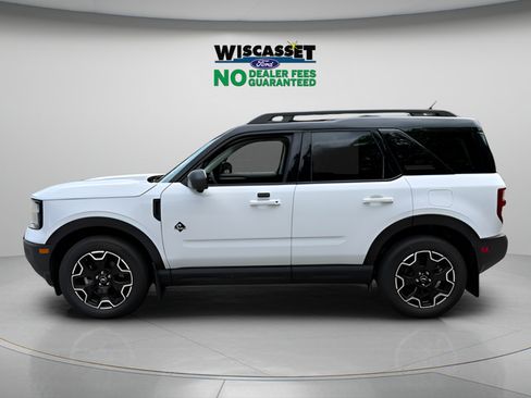 Used 2025 Ford Bronco Sport Outer Banks w/ Outer Banks Tech Package+ AWD/4WD image 2