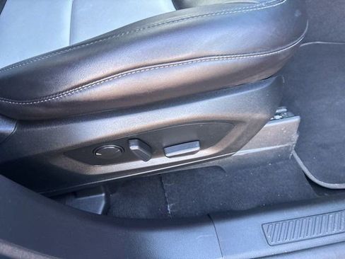 Used 2022 Ford Explorer XLT w/ Equipment Group 202A image 44