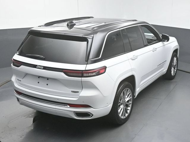 Used 2025 Jeep Grand Cherokee Summit AWD/4WD image 44