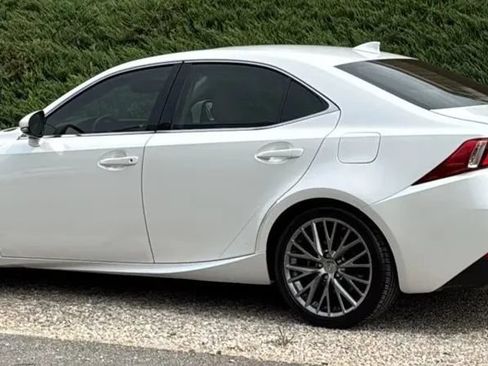 Used 2015 Lexus IS 250 AWD w/ Navigation System Package image 7