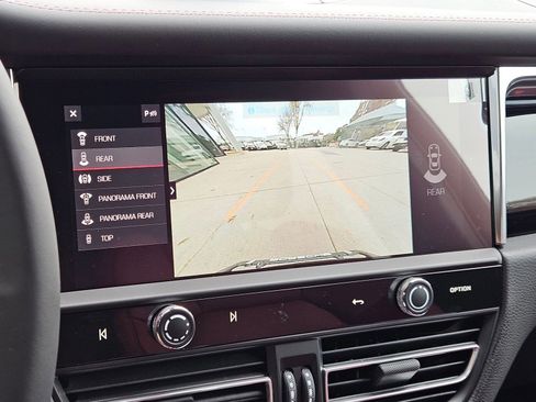 New 2026 Porsche Macan image 19