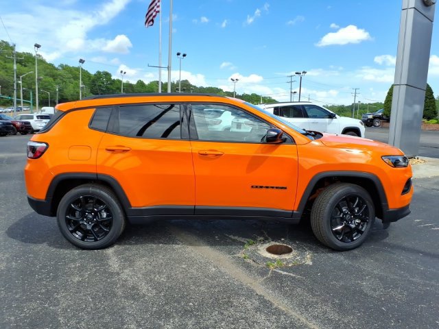 New 2026 Jeep Compass Latitude AWD/4WD image 2