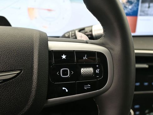 Used 2026 Genesis GV70 2.5T image 12