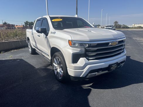 Used 2024 Chevrolet Silverado 1500 High Country w/ High Country Premium Package image 8