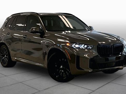 Used 2024 BMW X5 xDrive40i w/ M Sport Package AWD/4WD image 2
