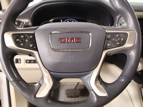 Used 2022 GMC Acadia Denali FWD image 3