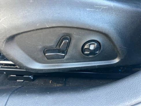 Used 2018 Jeep Compass Latitude w/ Popular Equipment Group AWD/4WD image 15