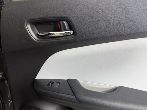Used 2019 Toyota Prius XLE FWD image 26