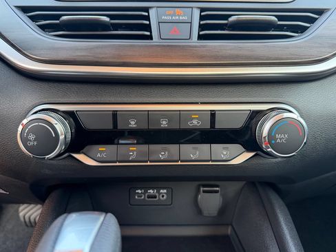 New 2026 Nissan Altima 2.5 SV FWD image 13