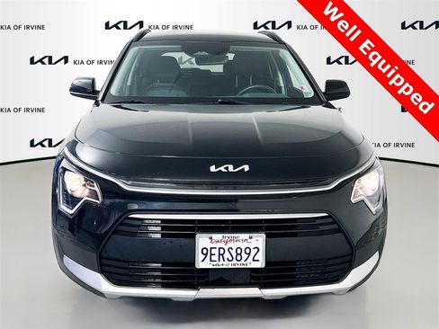 Used 2023 Kia Niro EX image 2