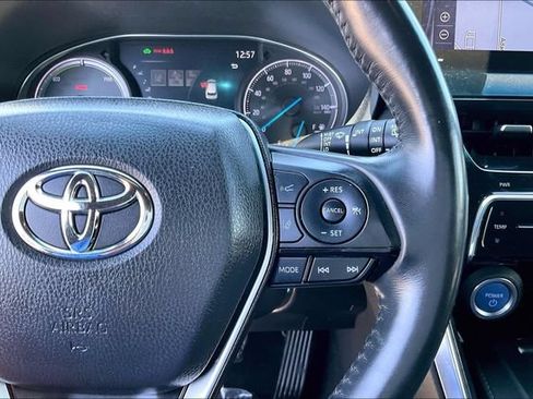 Used 2021 Toyota Venza Limited w/ Carpet Mat Package (TMS) AWD/4WD image 19