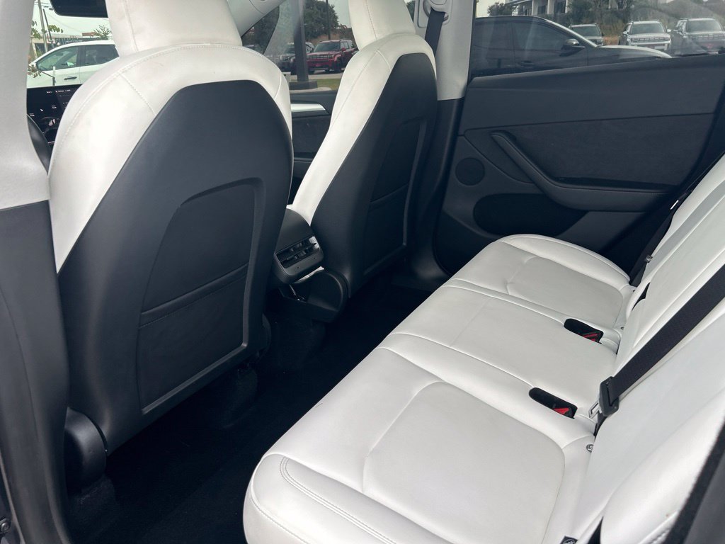 Used 2025 Tesla Model Y Performance AWD/4WD image 27