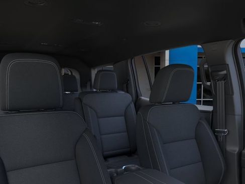 New 2027 Chevrolet Traverse LT w/ Midnight/Sport Edition FWD image 24