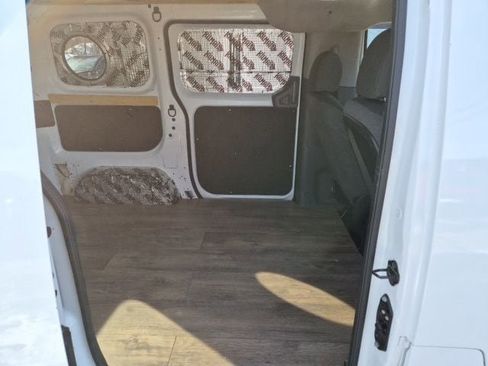 Used 2021 Nissan NV200 S w/ Back Door Glass Package image 11