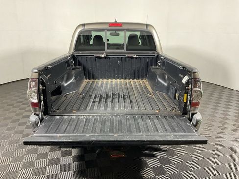 Used 2012 Toyota Tacoma 4x4 Double Cab w/ TRD Off-Road Pkg image 12