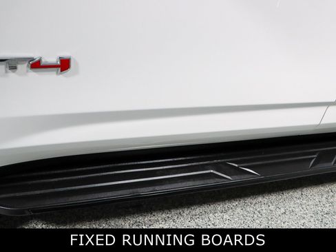 Used 2021 GMC Yukon AT4 w/ Technology Package image 12