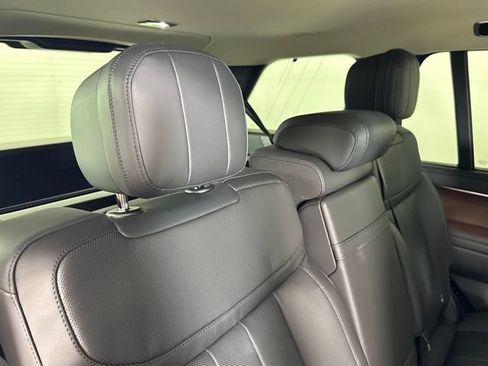 New 2026 Land Rover Range Rover Long Wheelbase SE AWD/4WD image 28