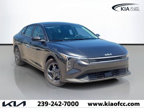 New 2026 Kia K4 FWD image 1