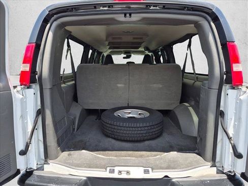 Used 2019 Chevrolet Express 3500 LT w/ LT Preferred Equipment Group RWD image 6